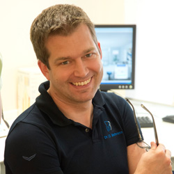 Dr. Oliver Behrens